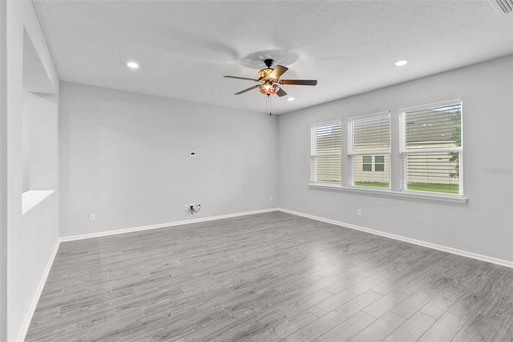 На продажу: $589,000 (5 спален, 3 ванн, 3042 Квадратных фут)