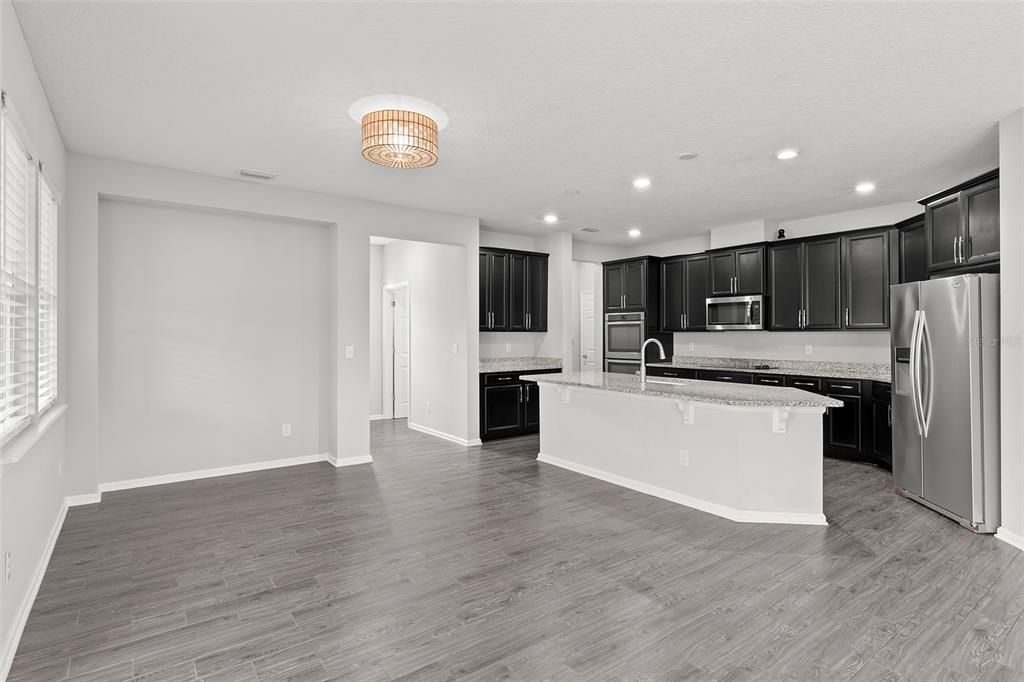 На продажу: $589,000 (5 спален, 3 ванн, 3042 Квадратных фут)