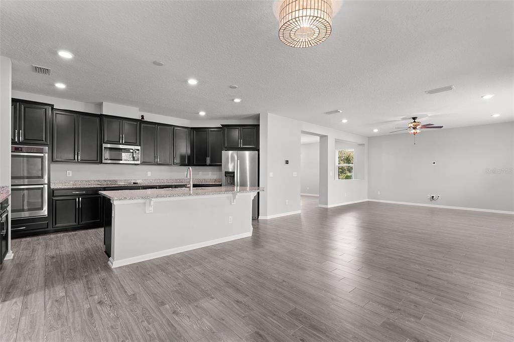 На продажу: $589,000 (5 спален, 3 ванн, 3042 Квадратных фут)