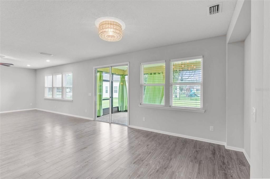 На продажу: $589,000 (5 спален, 3 ванн, 3042 Квадратных фут)