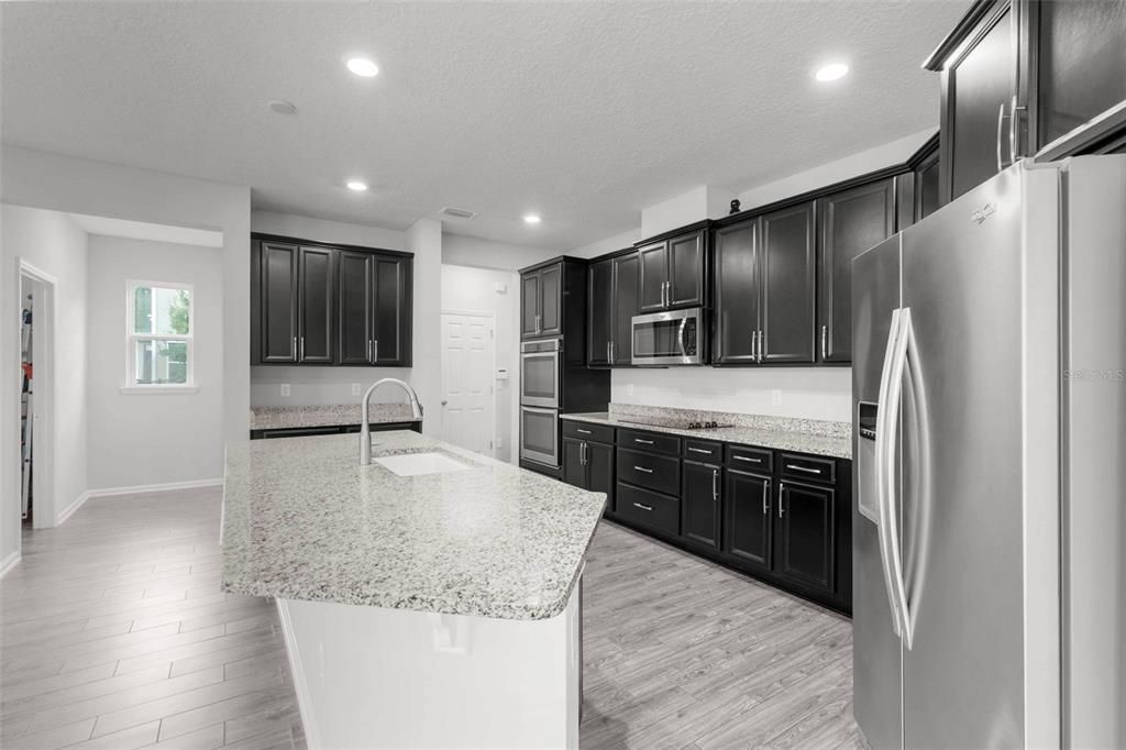 На продажу: $589,000 (5 спален, 3 ванн, 3042 Квадратных фут)