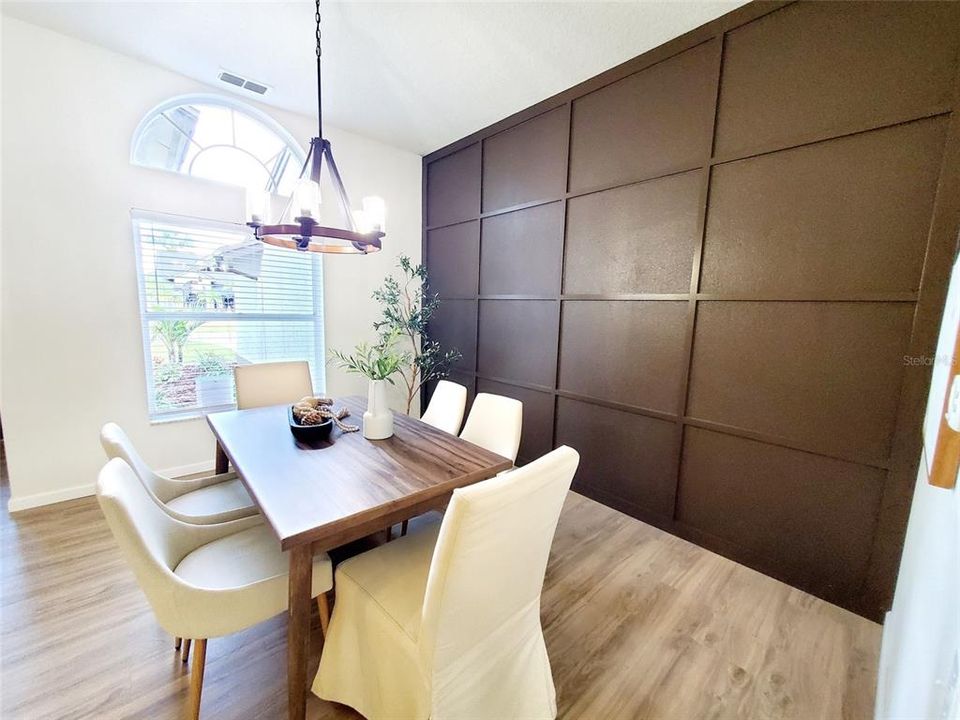 For Sale: $684,900 (4 beds, 2 baths, 2402 Square Feet)