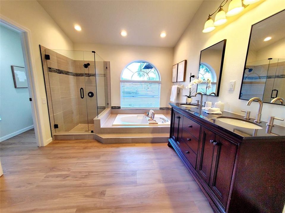 For Sale: $684,900 (4 beds, 2 baths, 2402 Square Feet)