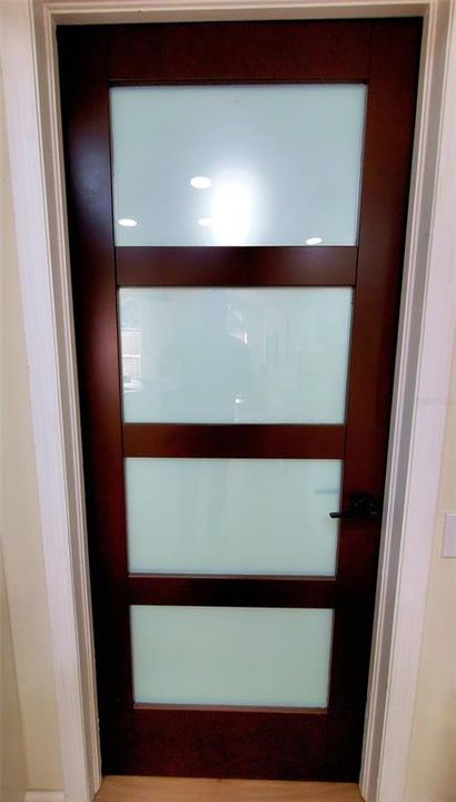 For Sale: $684,900 (4 beds, 2 baths, 2402 Square Feet)