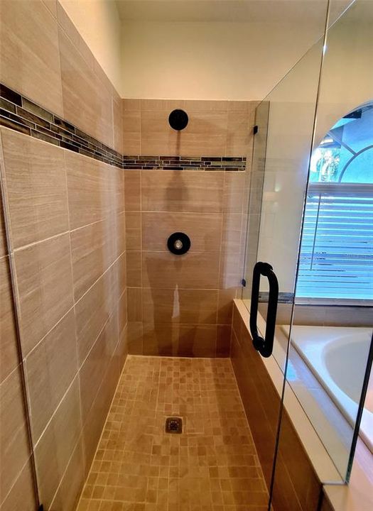 For Sale: $684,900 (4 beds, 2 baths, 2402 Square Feet)