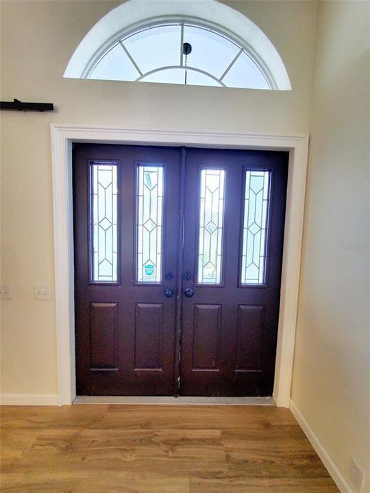 For Sale: $684,900 (4 beds, 2 baths, 2402 Square Feet)