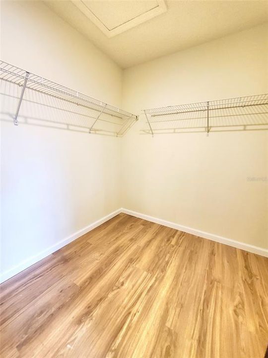 For Sale: $684,900 (4 beds, 2 baths, 2402 Square Feet)