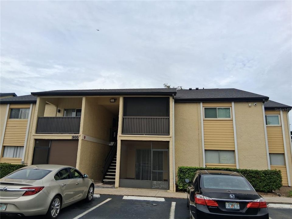 Activo con contrato: $1,300 (2 camas, 1 baños, 826 Pies cuadrados)