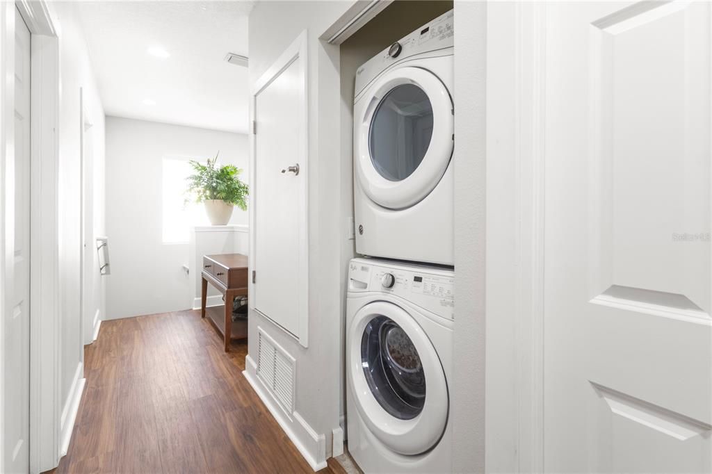 Active With Contract: $2,495 (3 beds, 2 baths, 1452 Square Feet)