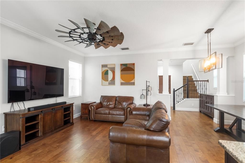 Active With Contract: $2,495 (3 beds, 2 baths, 1452 Square Feet)