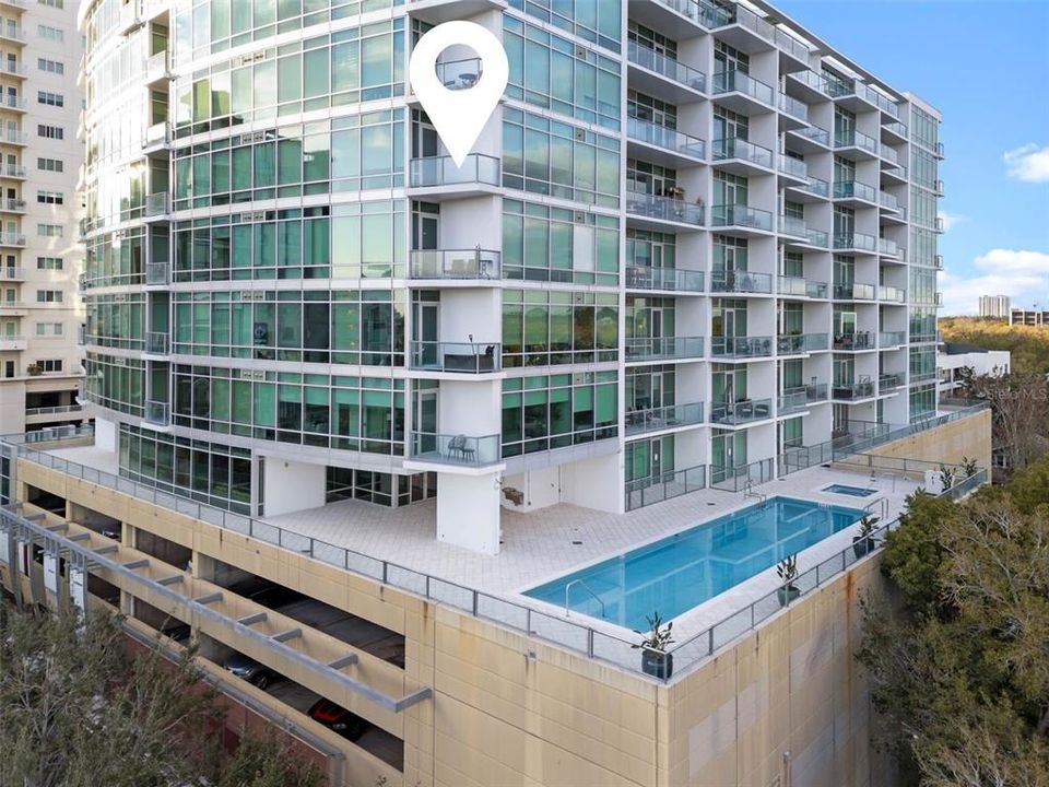 For Sale: $275,000 (2 beds, 2 baths, 1198 Square Feet)