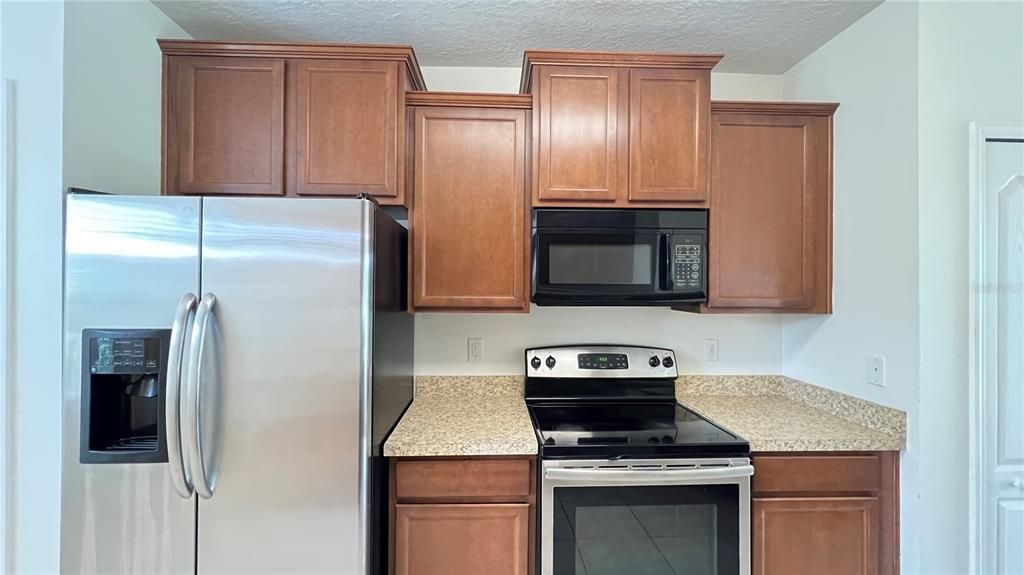 Active With Contract: $1,795 (4 beds, 2 baths, 1501 Square Feet)