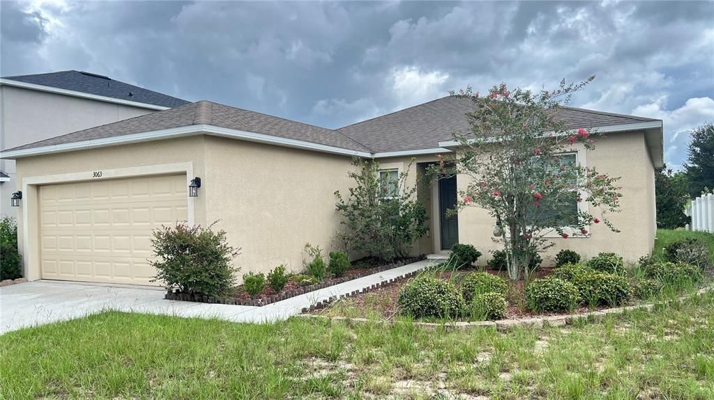 Active With Contract: $1,795 (4 beds, 2 baths, 1501 Square Feet)