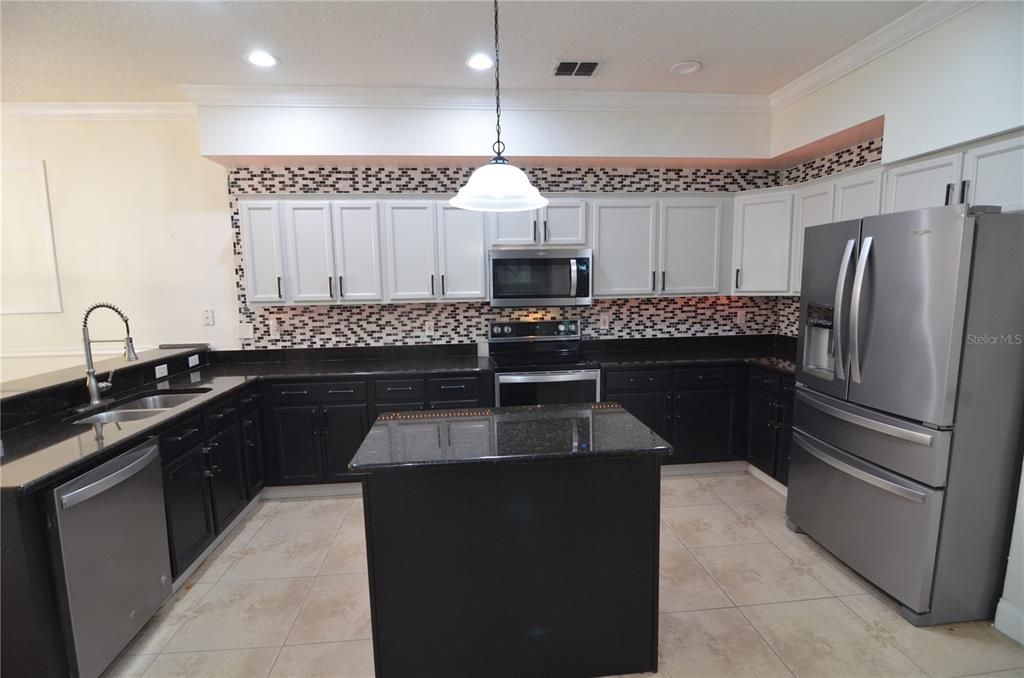 Active With Contract: $540,000 (5 beds, 3 baths, 3038 Square Feet)