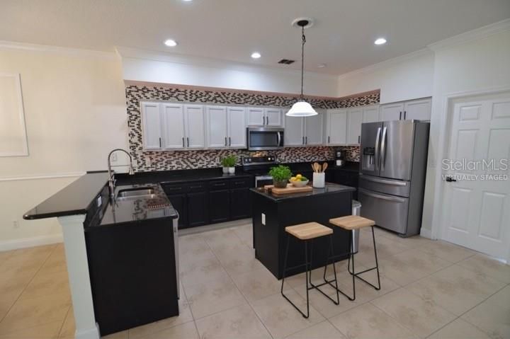Active With Contract: $540,000 (5 beds, 3 baths, 3038 Square Feet)