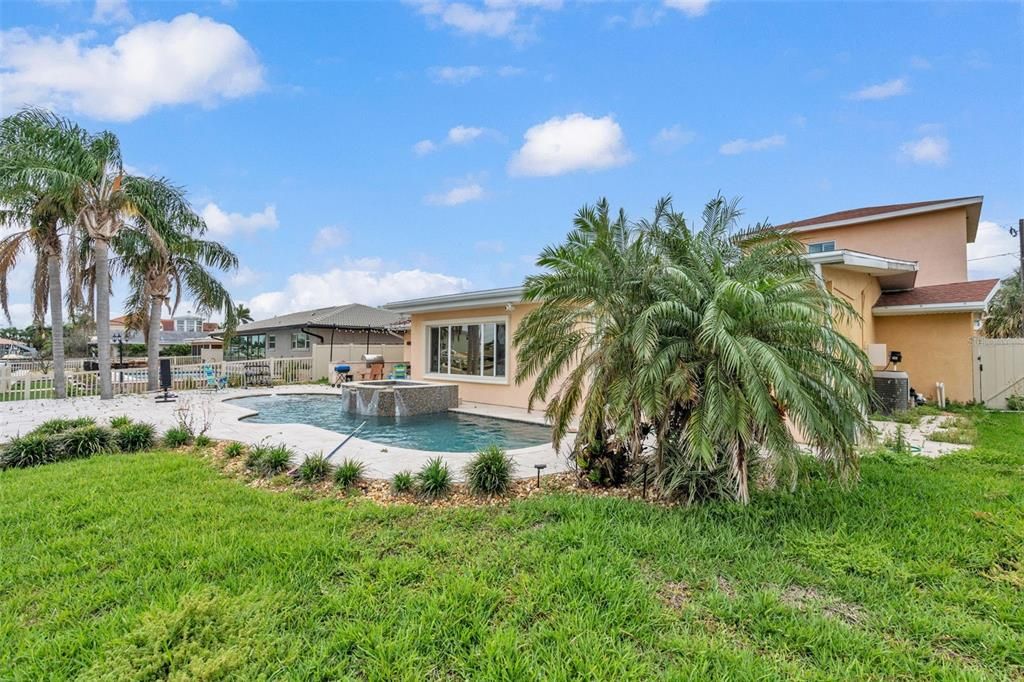 En Venta: $1,999,000 (3 camas, 3 baños, 3124 Pies cuadrados)