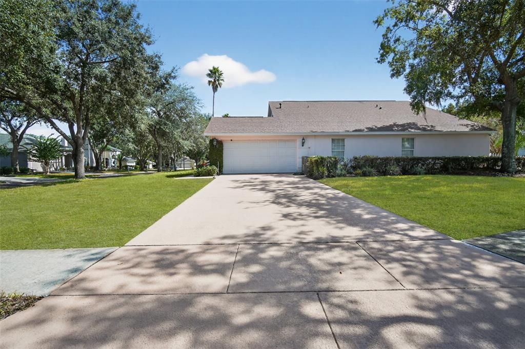 For Sale: $549,000 (4 beds, 3 baths, 2556 Square Feet)