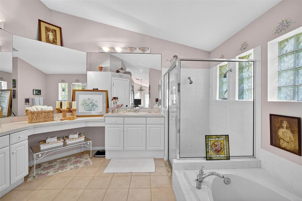 For Sale: $549,000 (4 beds, 3 baths, 2556 Square Feet)