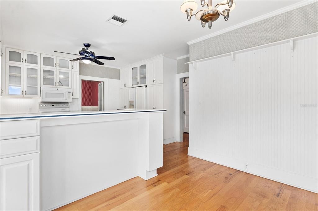 На продажу: $599,000 (4 спален, 2 ванн, 2658 Квадратных фут)