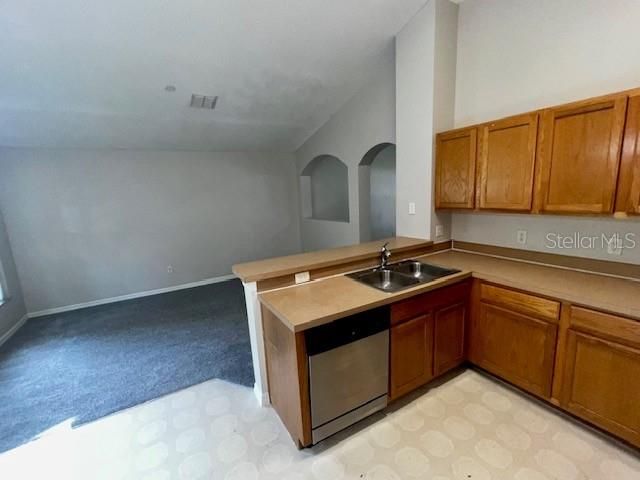 出租: $1,999 (3 贝兹, 2 浴室, 1350 平方英尺)