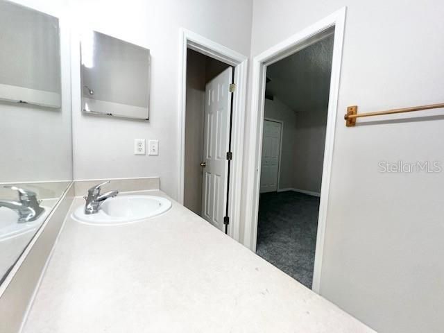 出租: $1,999 (3 贝兹, 2 浴室, 1350 平方英尺)