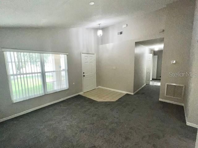 出租: $1,999 (3 贝兹, 2 浴室, 1350 平方英尺)