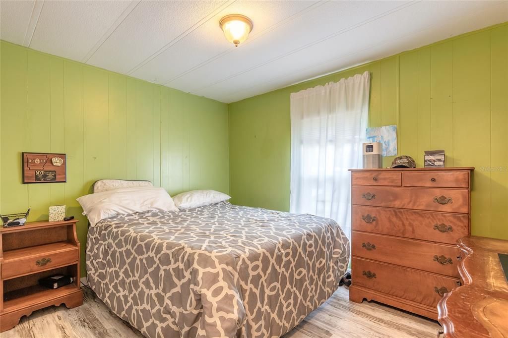 Под контрактом: $230,000 (3 спален, 2 ванн, 1104 Квадратных фут)