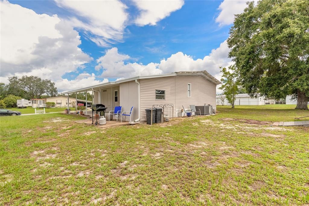 Под контрактом: $230,000 (3 спален, 2 ванн, 1104 Квадратных фут)