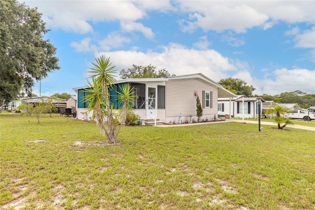 Под контрактом: $230,000 (3 спален, 2 ванн, 1104 Квадратных фут)