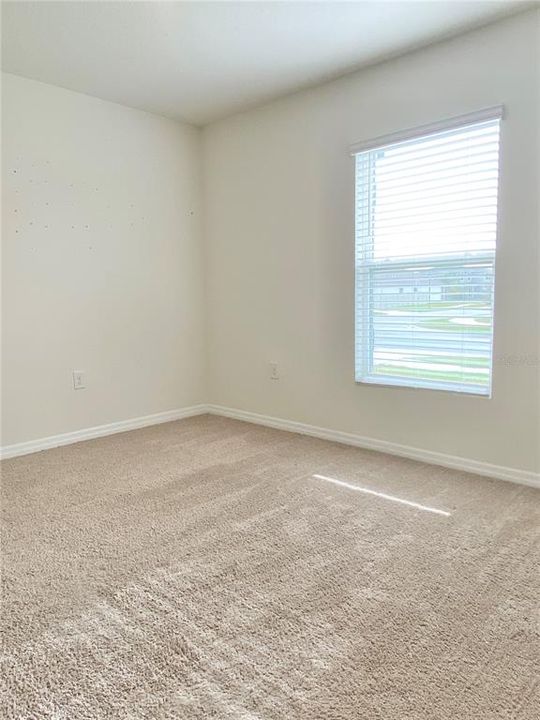 合同活跃: $2,100 (4 贝兹, 2 浴室, 1504 平方英尺)