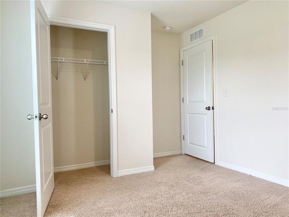 合同活跃: $2,100 (4 贝兹, 2 浴室, 1504 平方英尺)