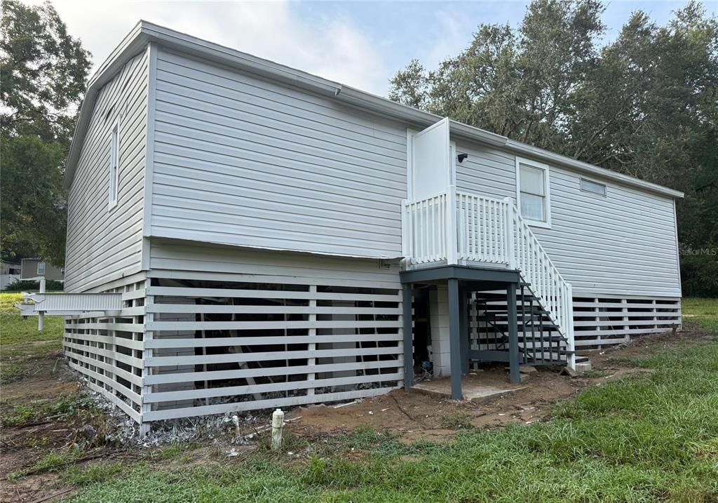 For Sale: $154,800 (3 beds, 2 baths, 960 Square Feet)