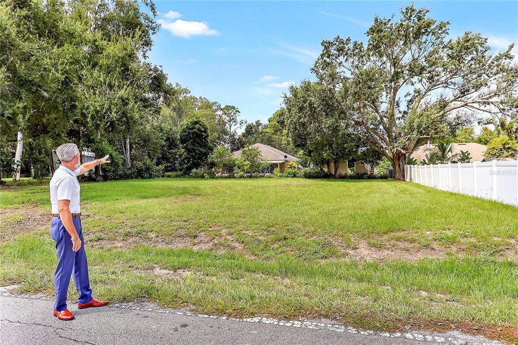 En Venta: $385,000 (0.29 acres)