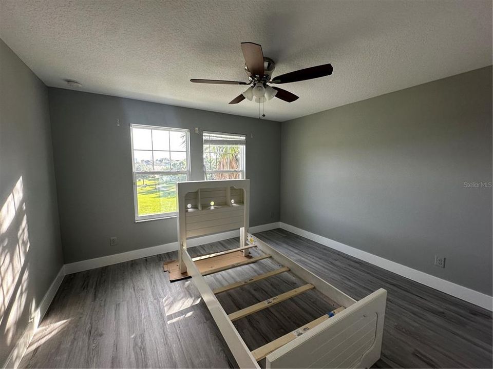 Active With Contract: $400,000 (3 beds, 2 baths, 1697 Square Feet)