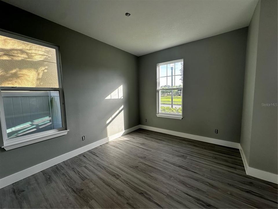 Active With Contract: $400,000 (3 beds, 2 baths, 1697 Square Feet)