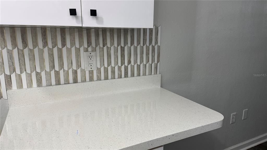 Active With Contract: $2,000 (2 beds, 1 baths, 1134 Square Feet)