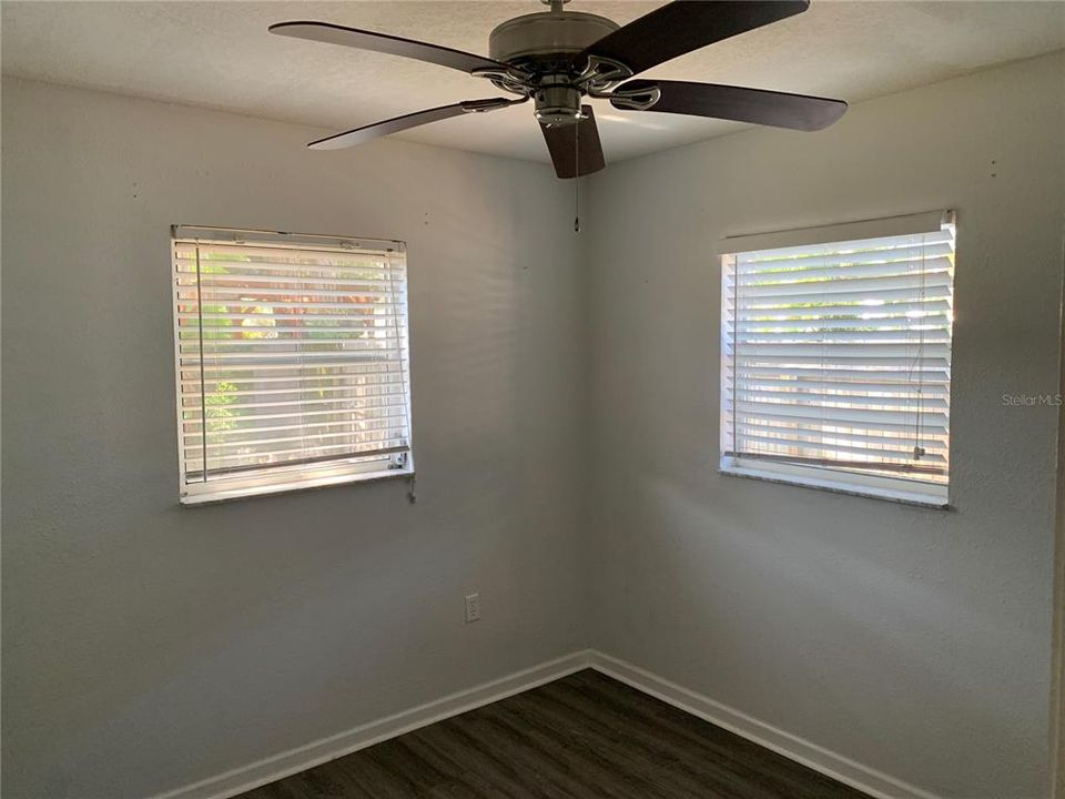 Active With Contract: $2,000 (2 beds, 1 baths, 1134 Square Feet)