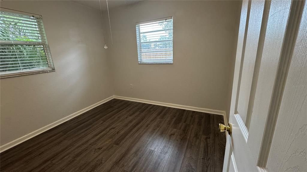 Active With Contract: $2,000 (2 beds, 1 baths, 1134 Square Feet)