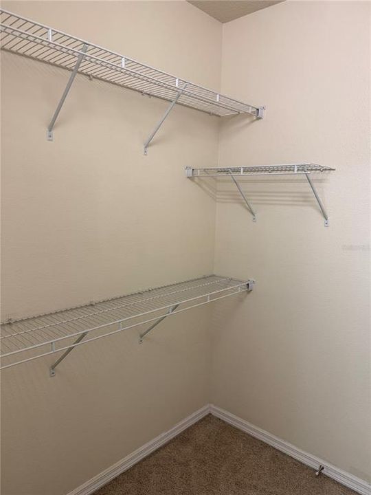 Activo con contrato: $1,900 (2 camas, 2 baños, 1200 Pies cuadrados)