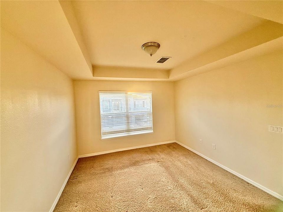 Activo con contrato: $1,900 (2 camas, 2 baños, 1200 Pies cuadrados)