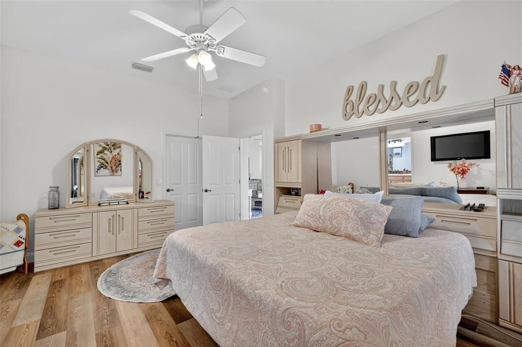 Active With Contract: $550,000 (4 beds, 2 baths, 2202 Square Feet)