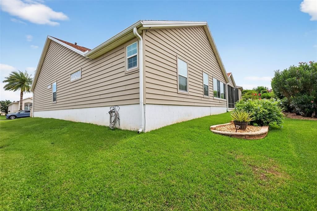 Active With Contract: $550,000 (4 beds, 2 baths, 2202 Square Feet)