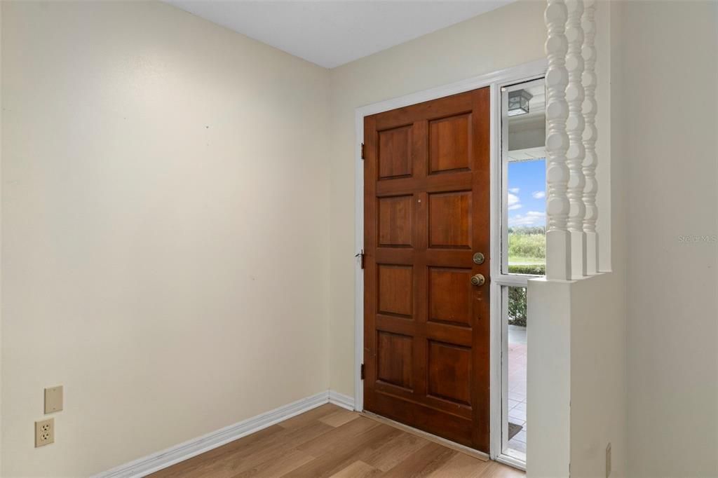 待售: $279,900 (2 贝兹, 2 浴室, 1608 平方英尺)