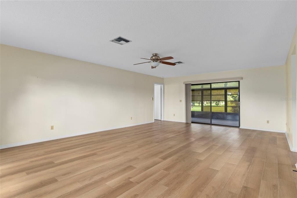 待售: $279,900 (2 贝兹, 2 浴室, 1608 平方英尺)