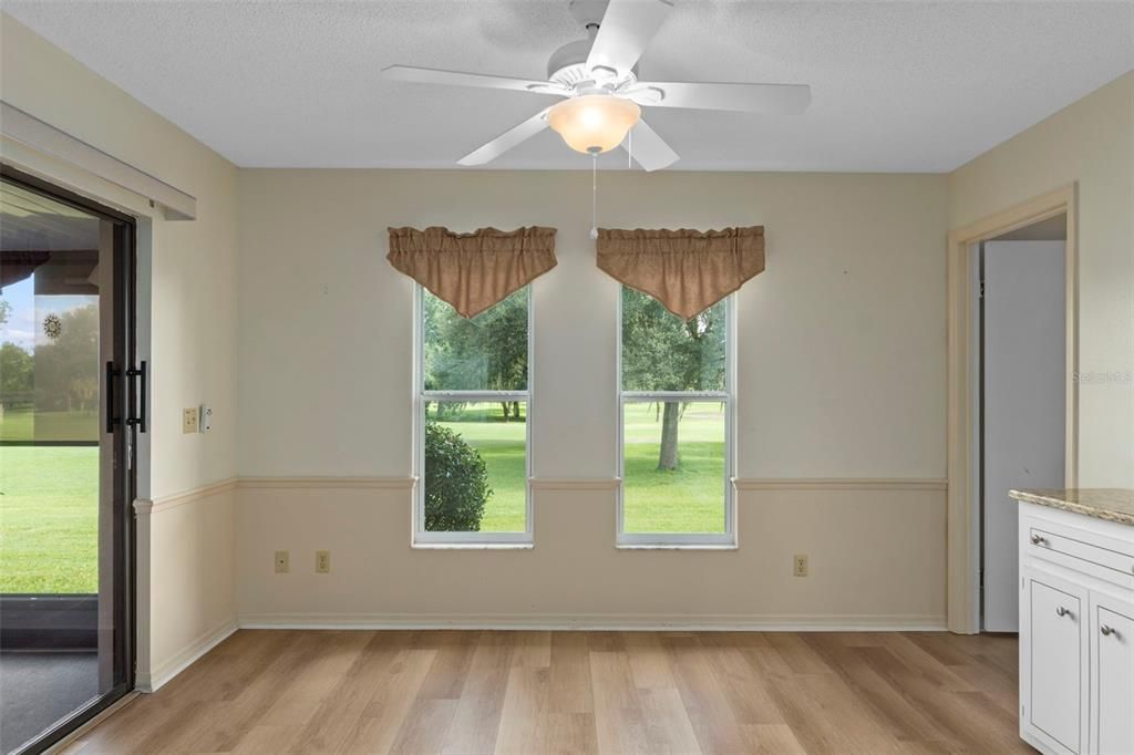 待售: $279,900 (2 贝兹, 2 浴室, 1608 平方英尺)