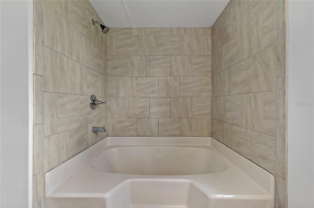 For Sale: $229,900 (3 beds, 2 baths, 1344 Square Feet)