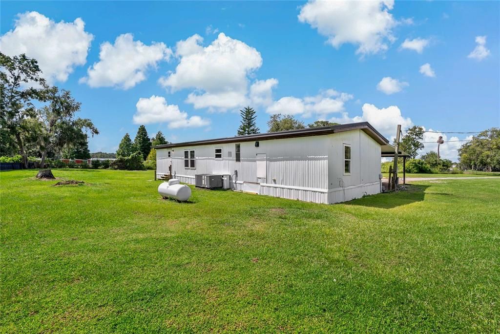 For Sale: $229,900 (3 beds, 2 baths, 1344 Square Feet)