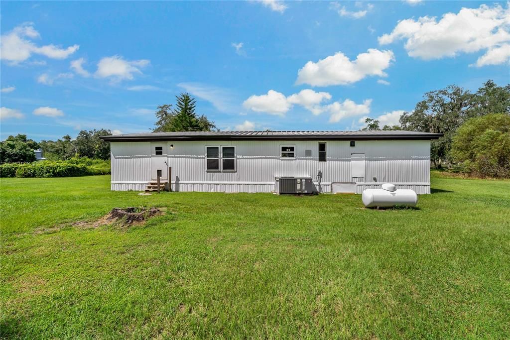 For Sale: $229,900 (3 beds, 2 baths, 1344 Square Feet)