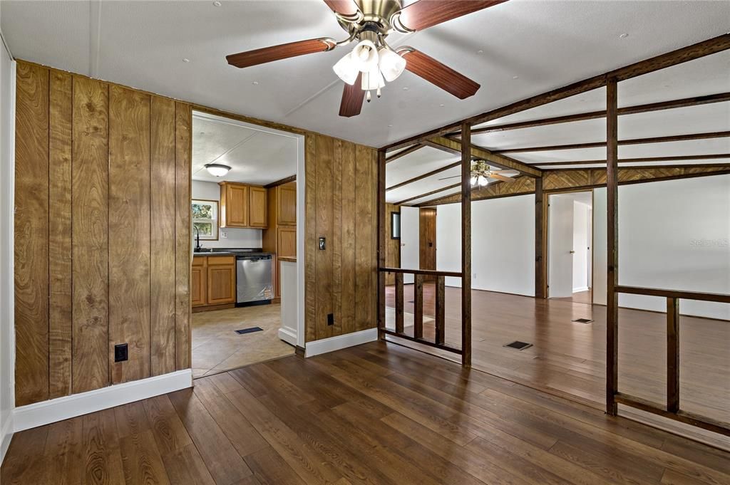 For Sale: $229,900 (3 beds, 2 baths, 1344 Square Feet)