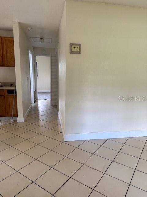 Active With Contract: $225,000 (3 beds, 1 baths, 914 Square Feet)